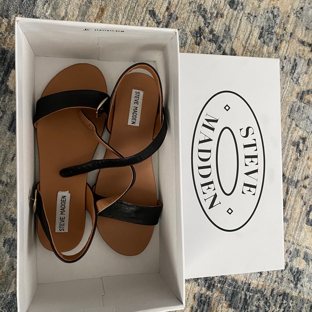 Womens Steve Madden sandals size 7.5